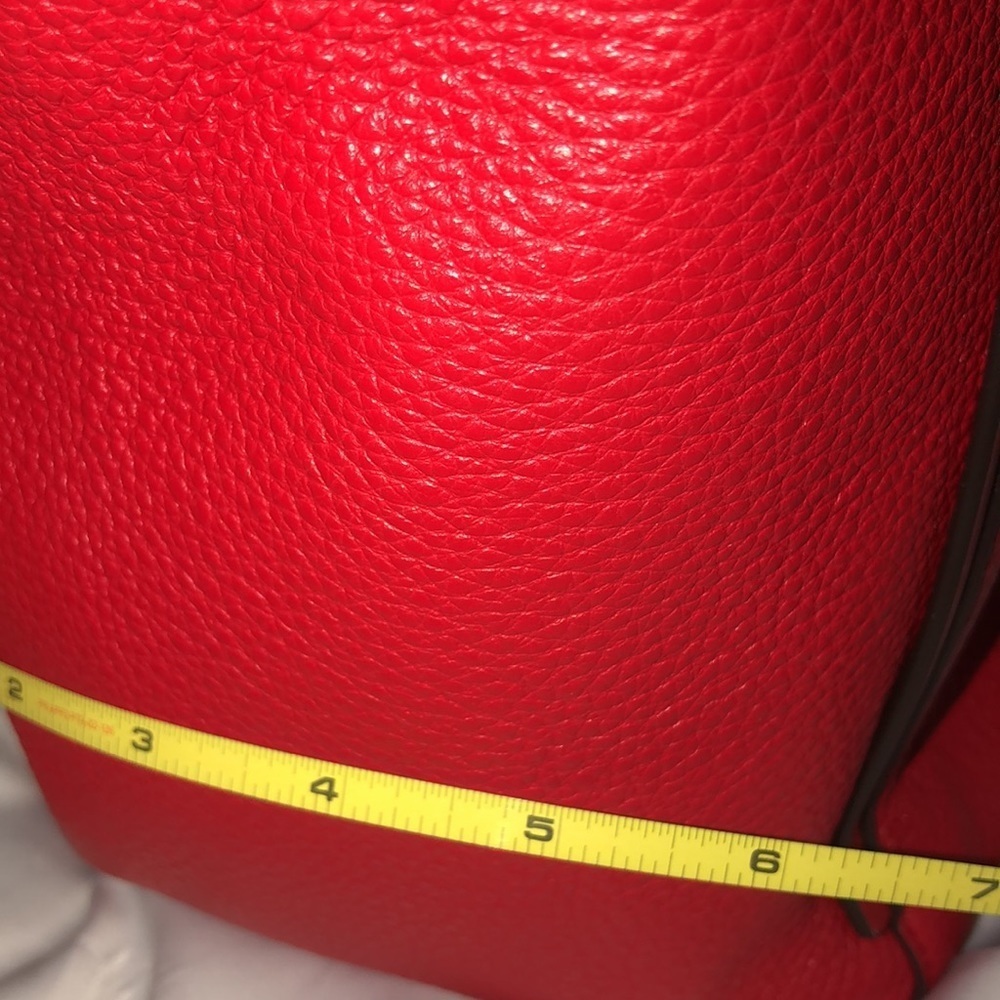 Micheal Kors large red leather shoulder bag outside pockets, 2 handles - Picture 15 of 15